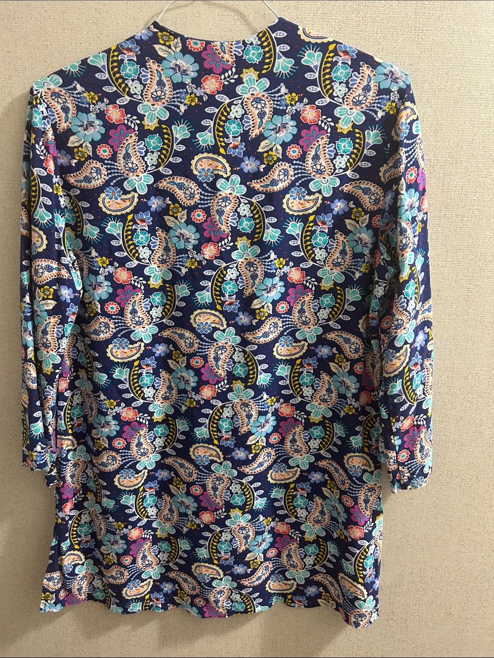 Liz Claiborne Navy Floral Paisley V-Neck Tunic with Mint Lace - Picture 3 of 3